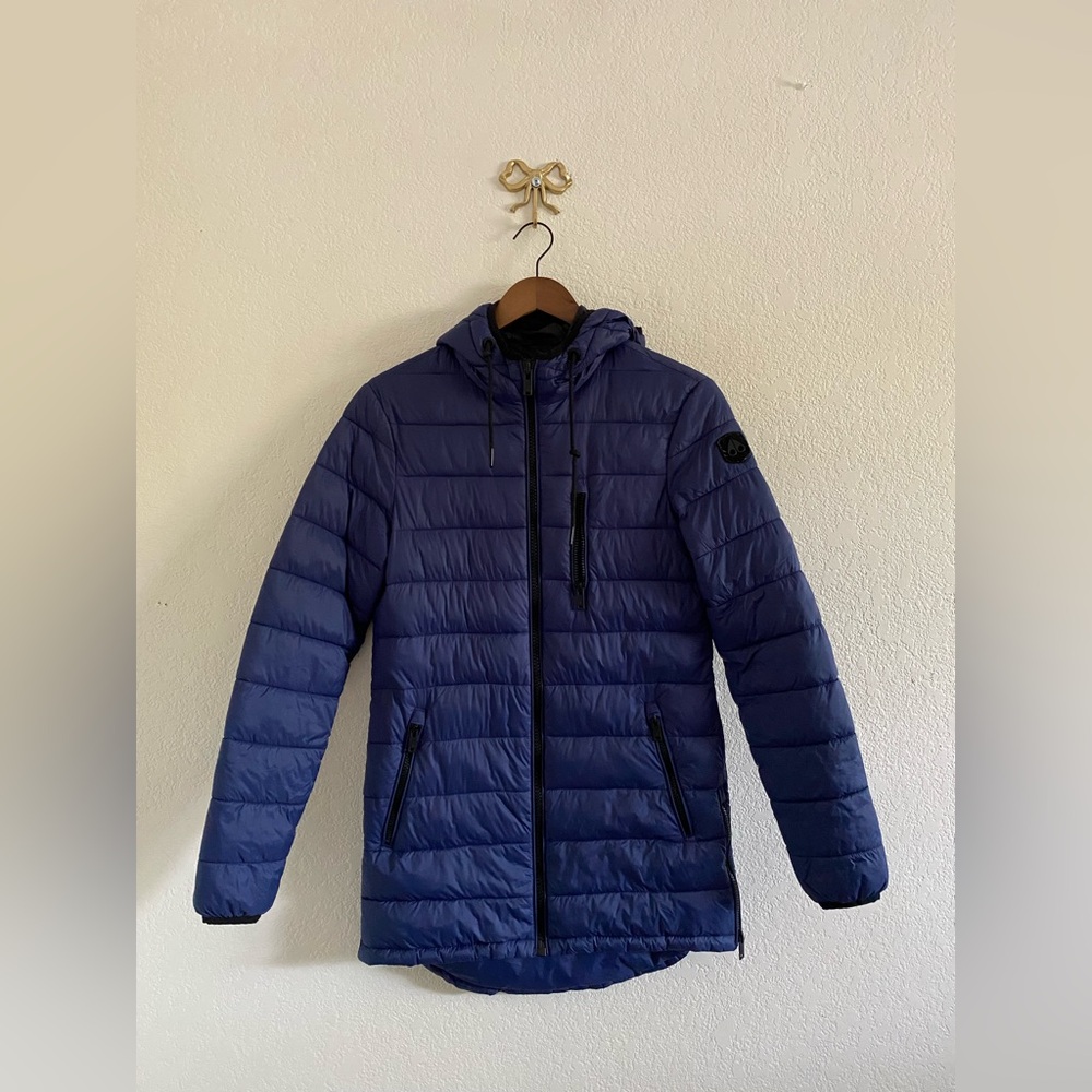 Moose Knuckles Women's Size Small Full Zip Long Sleeve Navy Puffer Coat